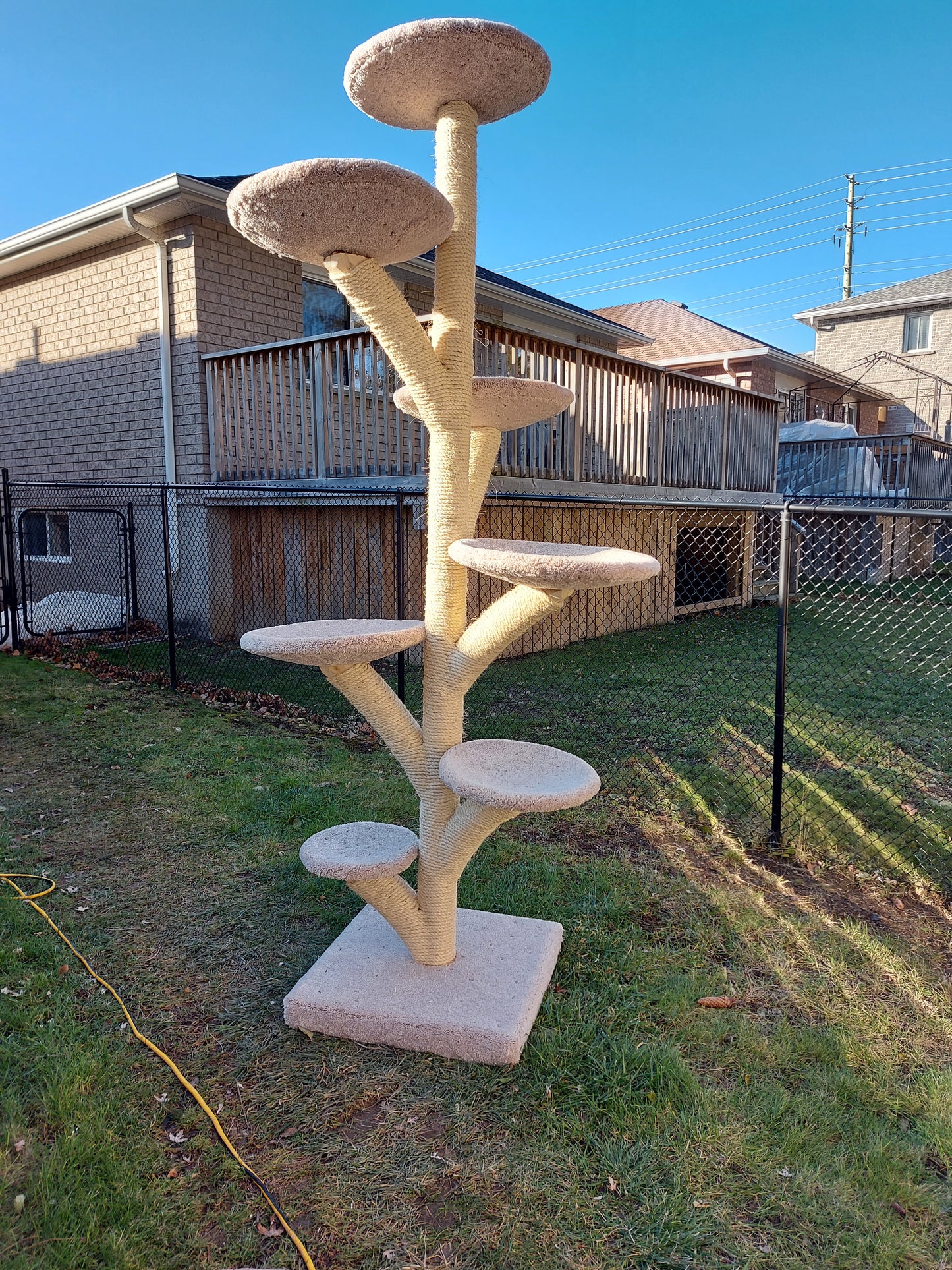 Seven-tier Stratus tree