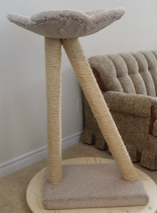 Double Scratch Post with a large flower top