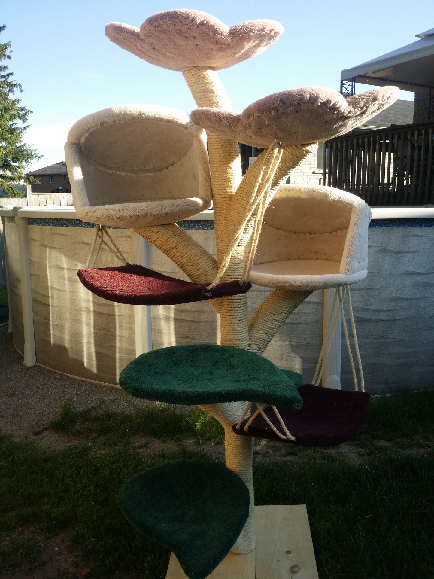 Seven-tier Stratus tree